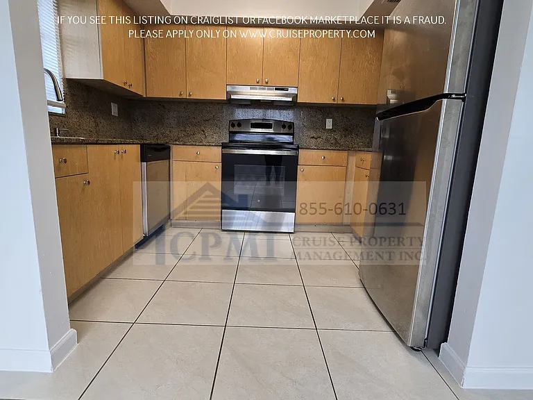 555 S Luna Ct Hollywood, FL 33021 — Photo 6