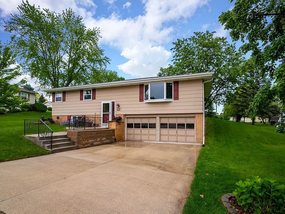 1st image of 644 Court Dr