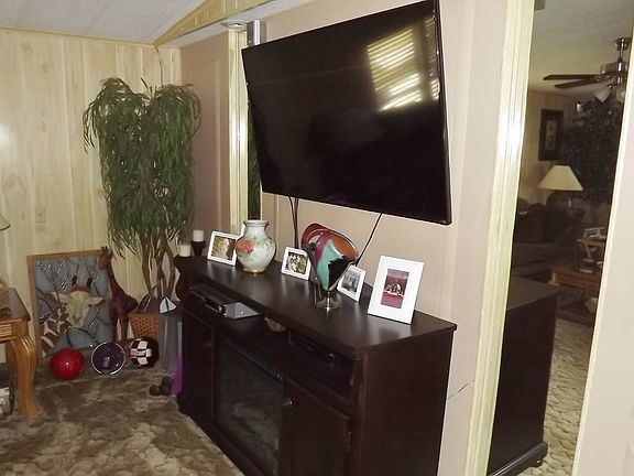 3rd image of 220 Cayuta Ave