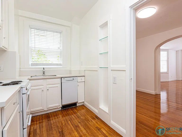 1945 Broadway St #102 — Photo 9