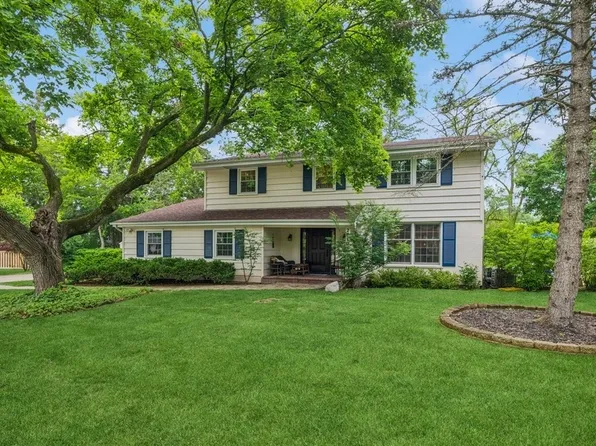 2810 Beckwith Ct, Northbrook, IL 60062