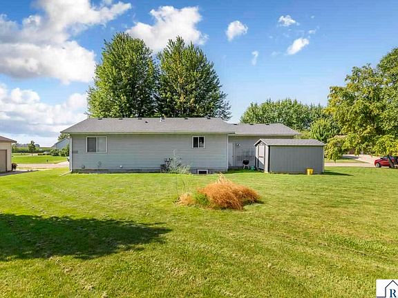 5th image of 506 Miller Ln