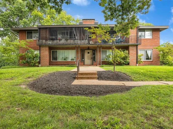 8227 Delmar Blvd, Saint Louis, MO 63124
