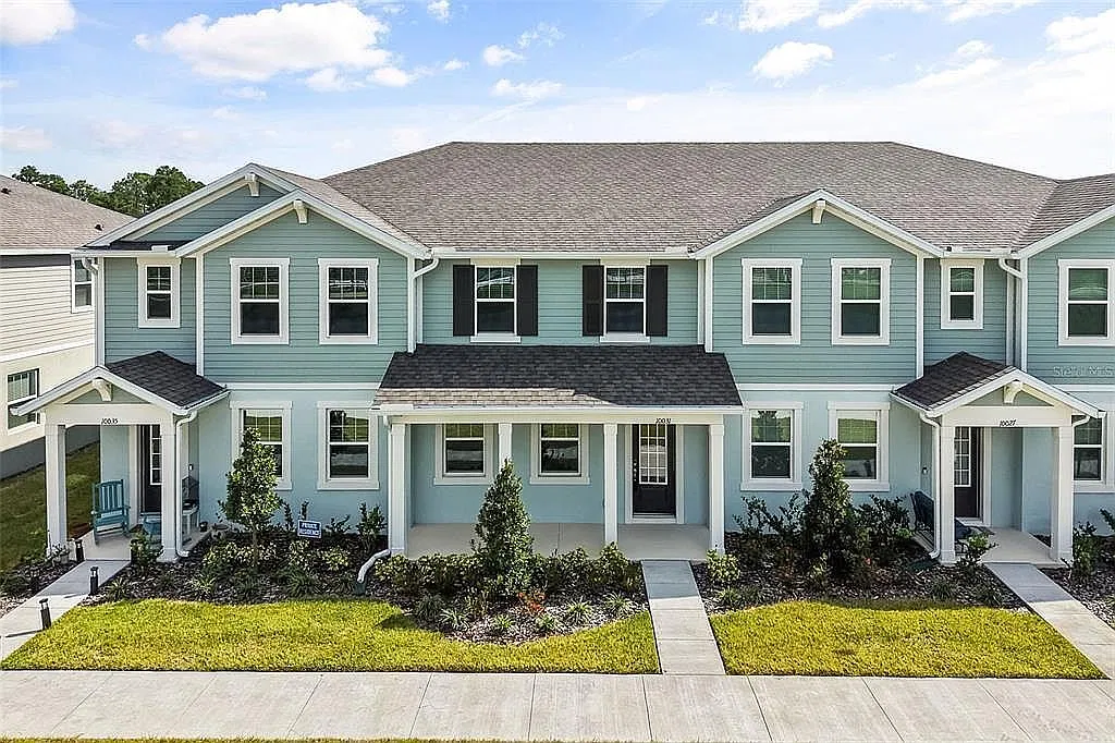 3 bed, 3.0 bath, 1476 sqft, $2,700 — Photo 1