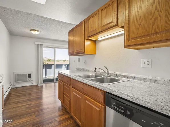 3948 Clear Acre Ln APT 262, Reno, NV 89512
