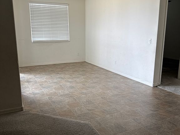3rd image of 810 W Judi Dr