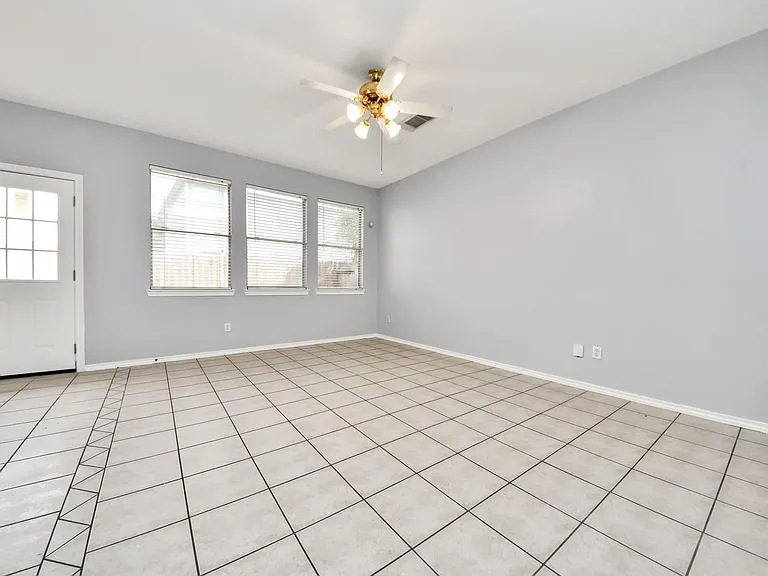 16526 Cairngrove Ln — Photo 12