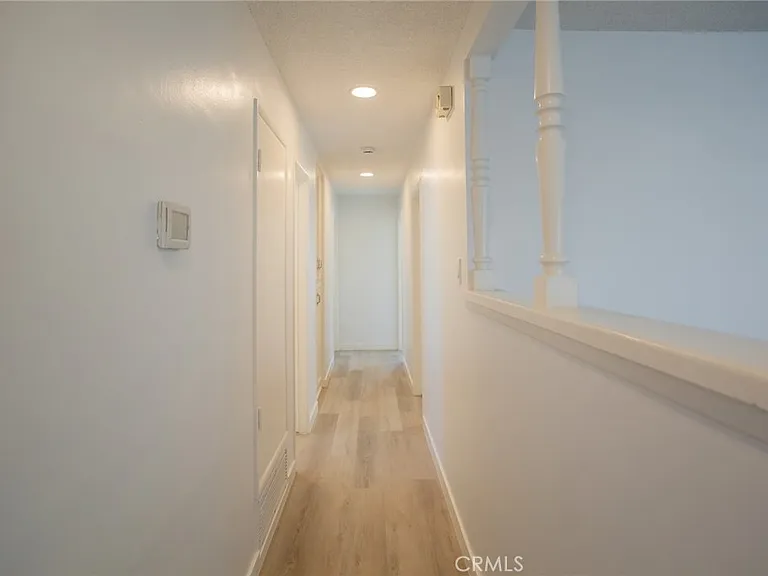 11801 Rexford Rd — Photo 11
