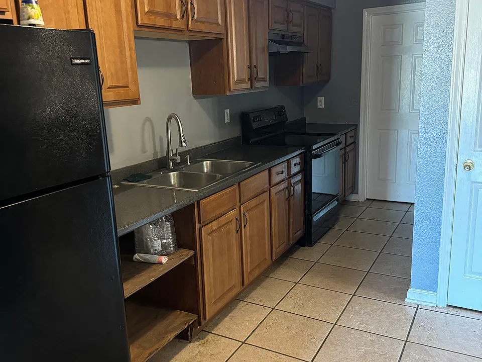 3710 Shangri La Dr