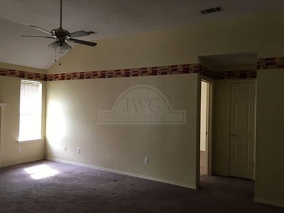 3rd image of 3907 Oak Valley Dr