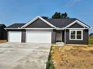 435 N Eastfield Cir, Goshen, IN 46542