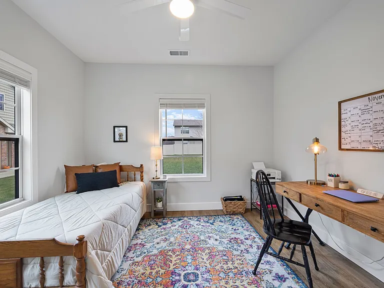 3216-3218 Gerig — Photo 14