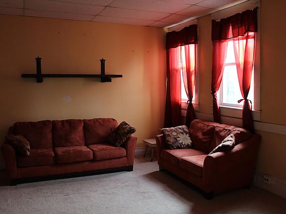 3rd image of 1062 E 62nd St APT 8
