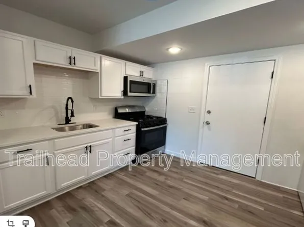 320 E Gregory Blvd #1E, Kansas City, MO 64113