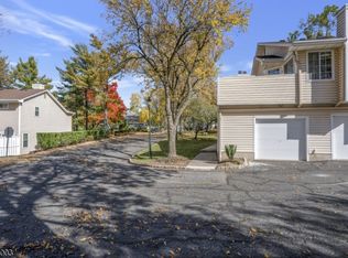 62 Fieldstone Rd, Bedminster, NJ 07921