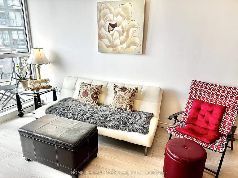 49 E Liberty St #706 — Photo 6