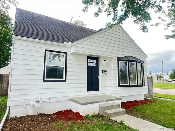 14593 Superior St, Southgate, MI 48195
