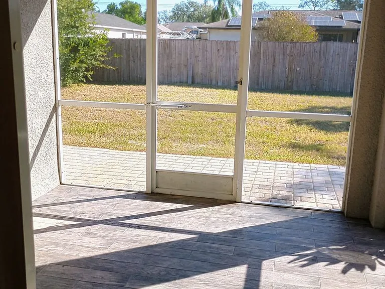 11624 Linden Dr — Photo 20