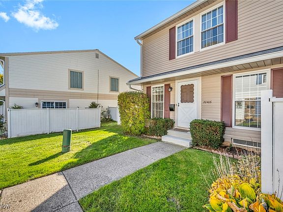 2nd image of 20406 Williamsburg Ct #206B
