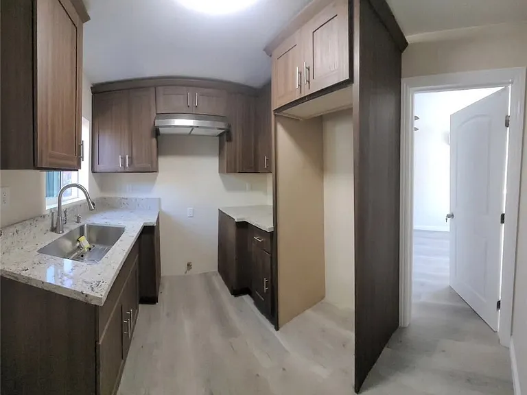 1630 Middleton Pl — Photo 2
