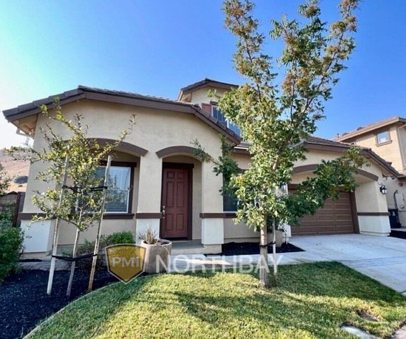 1st image of 4703 Sweetwater Pl