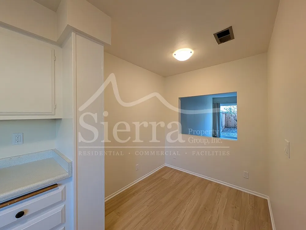 2 bed, $3,600 — Photo 4
