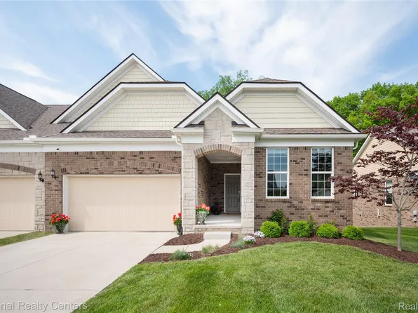 48796 Windfall Rd, Novi, MI 48374