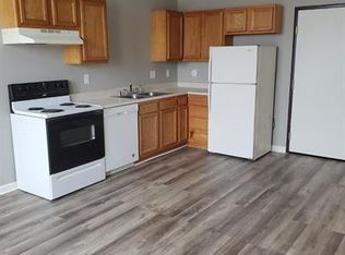 110 S Webster Ave, Omro, WI 54963