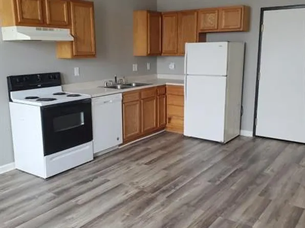 110 S Webster Ave, Omro, WI