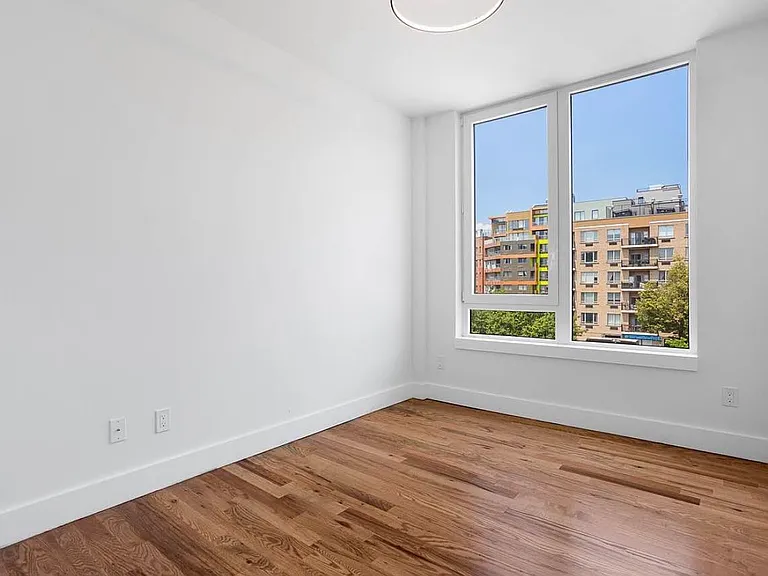 2136 Bedford Ave #4A — Photo 2