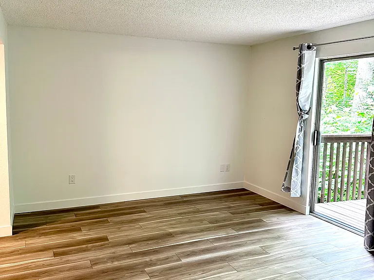 504 Kendall St — Photo 7