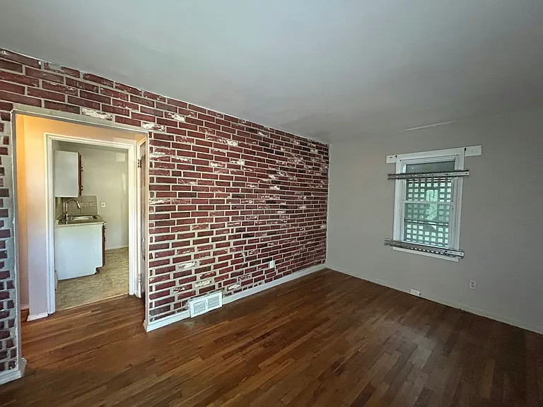 19313 Stahelin Ave — Photo 10