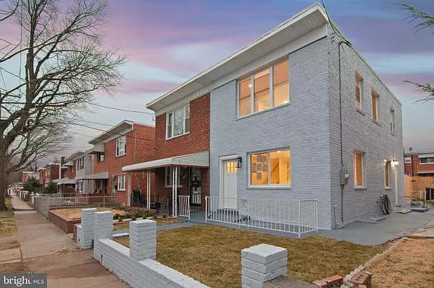 5032 13th St NE — Photo 3