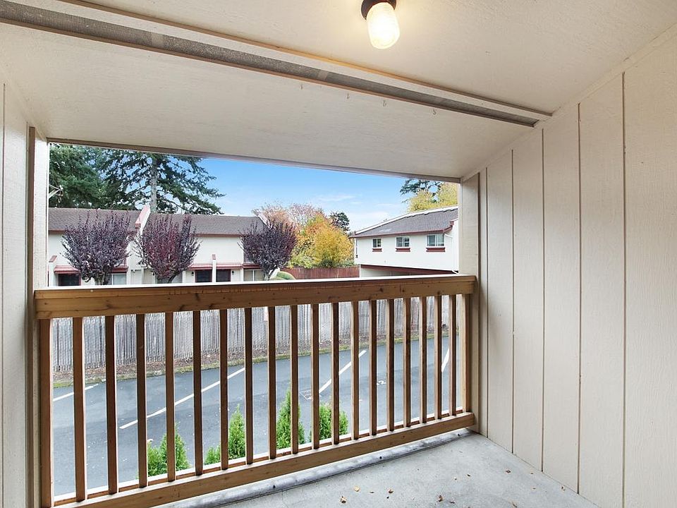 1st image of 322 9th Ave SE APT 6