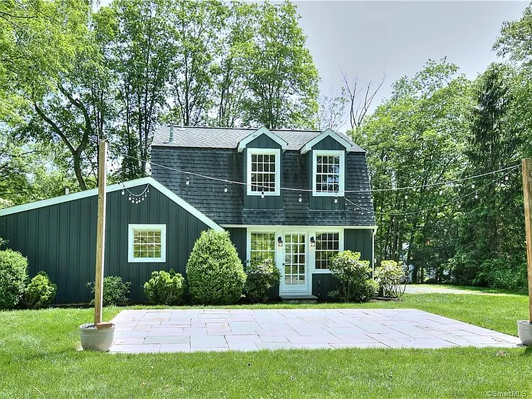 5 Old Mill Rd — Photo 37