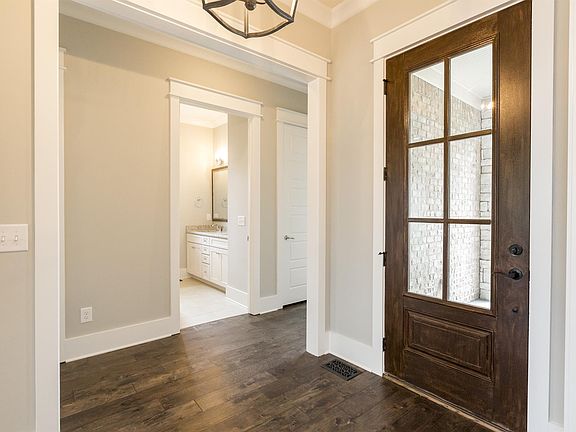 5th image of 4128 Banner Square Ln #623