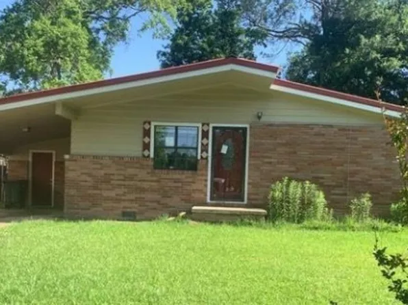 813 Greymont Dr, Columbia, MS 39429