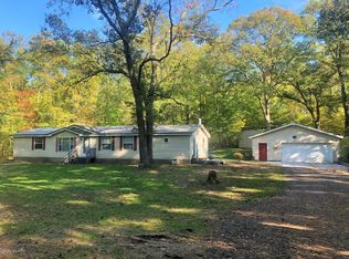 11496 Harris Rd, Montague, MI 49437