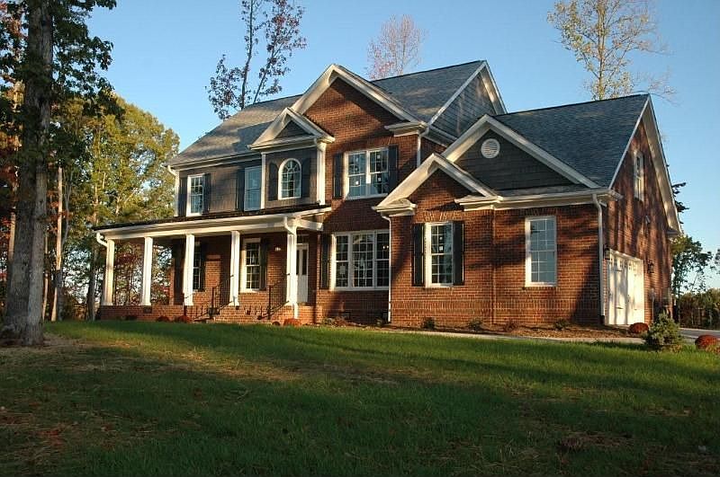 1st image of 8401 Lillys Ct