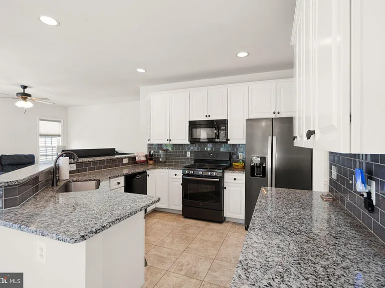 6050 Smooth Stone Pl — Photo 15