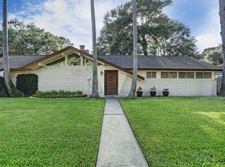 11218 Oak Spring Dr, Houston, TX 77043