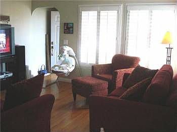 5th image of 165 I St
