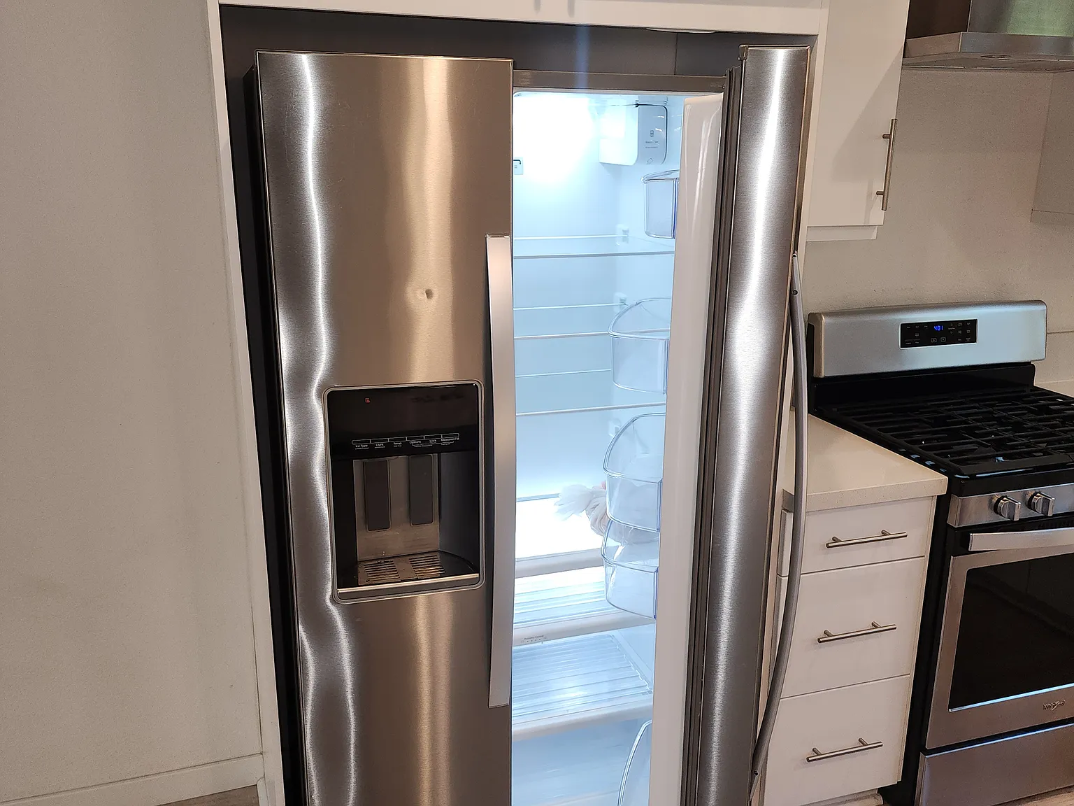 2 bed, 2.5 bath, 1045 sqft, $2,200 — Photo 4