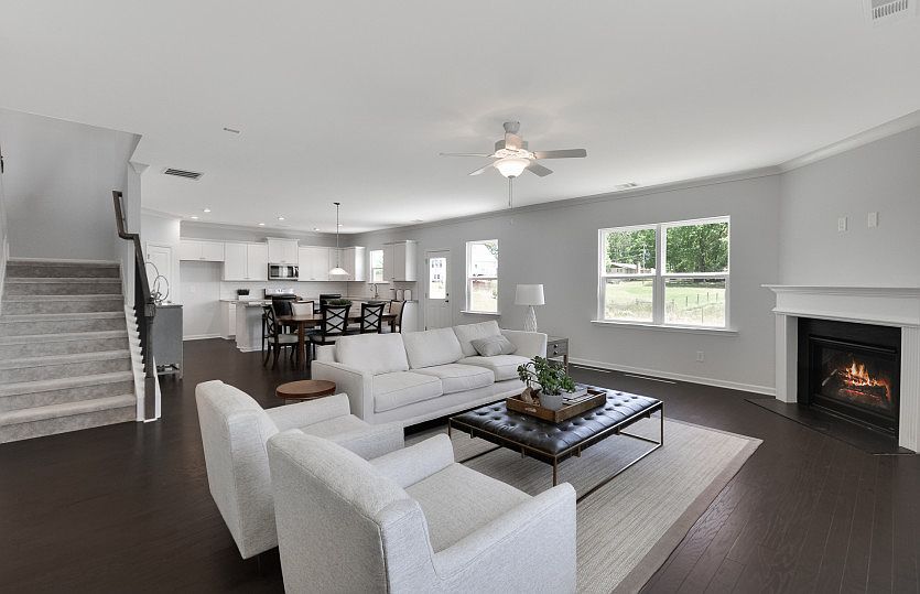Open Concept Living, great for entertaining