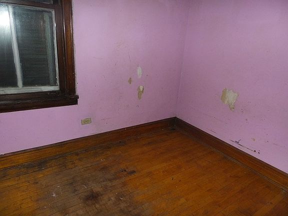 5th image of 4857 S Honore St
