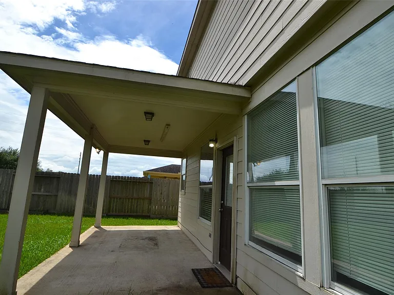 2110 Banfield Ct — Photo 48