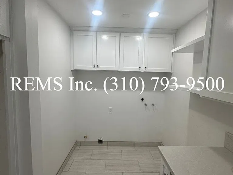 25021 Oak St — Photo 8