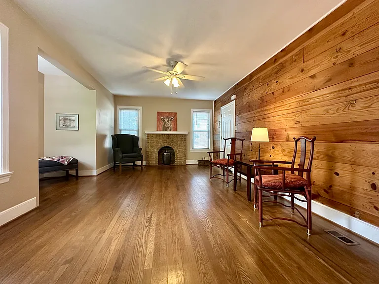 Live Oak St — Photo 6