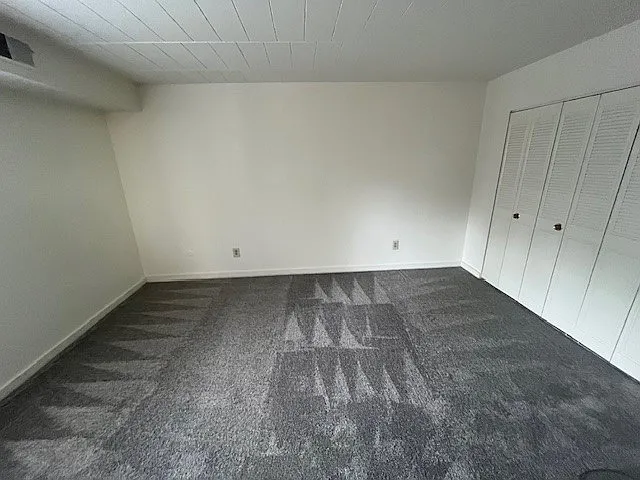 Greenhill Apartments — Photo 13
