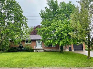 11 Park St, Brockton, ON N0G2V0